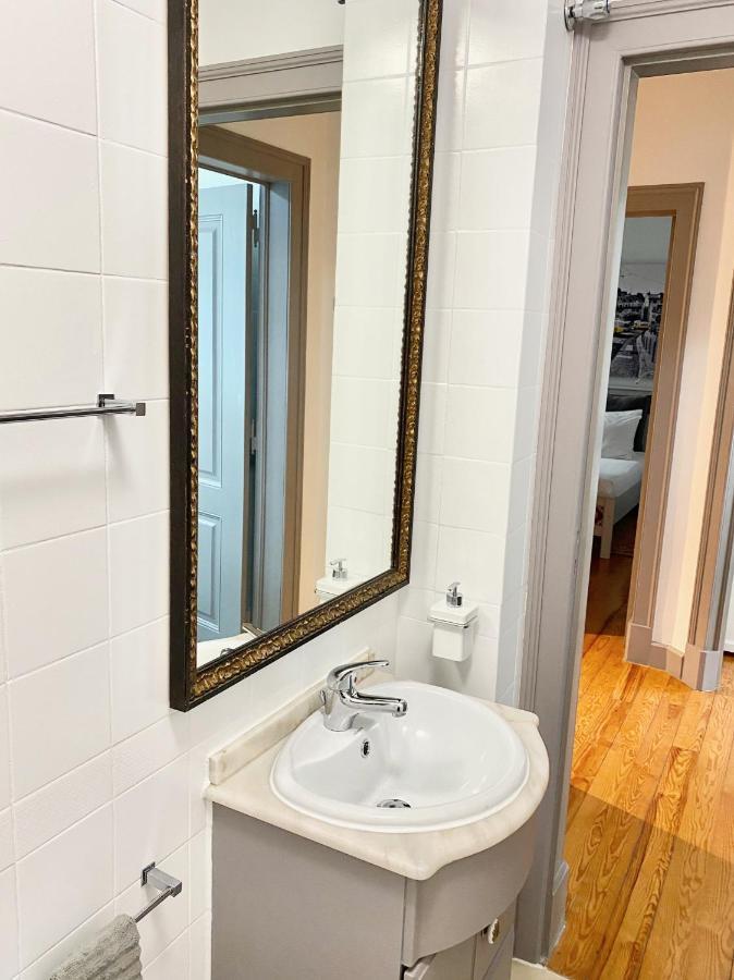 Luxury Vintage Apartment By Myplaceforyou, At The City Centre Next To Marques De Pombal Lissabon Exterior foto